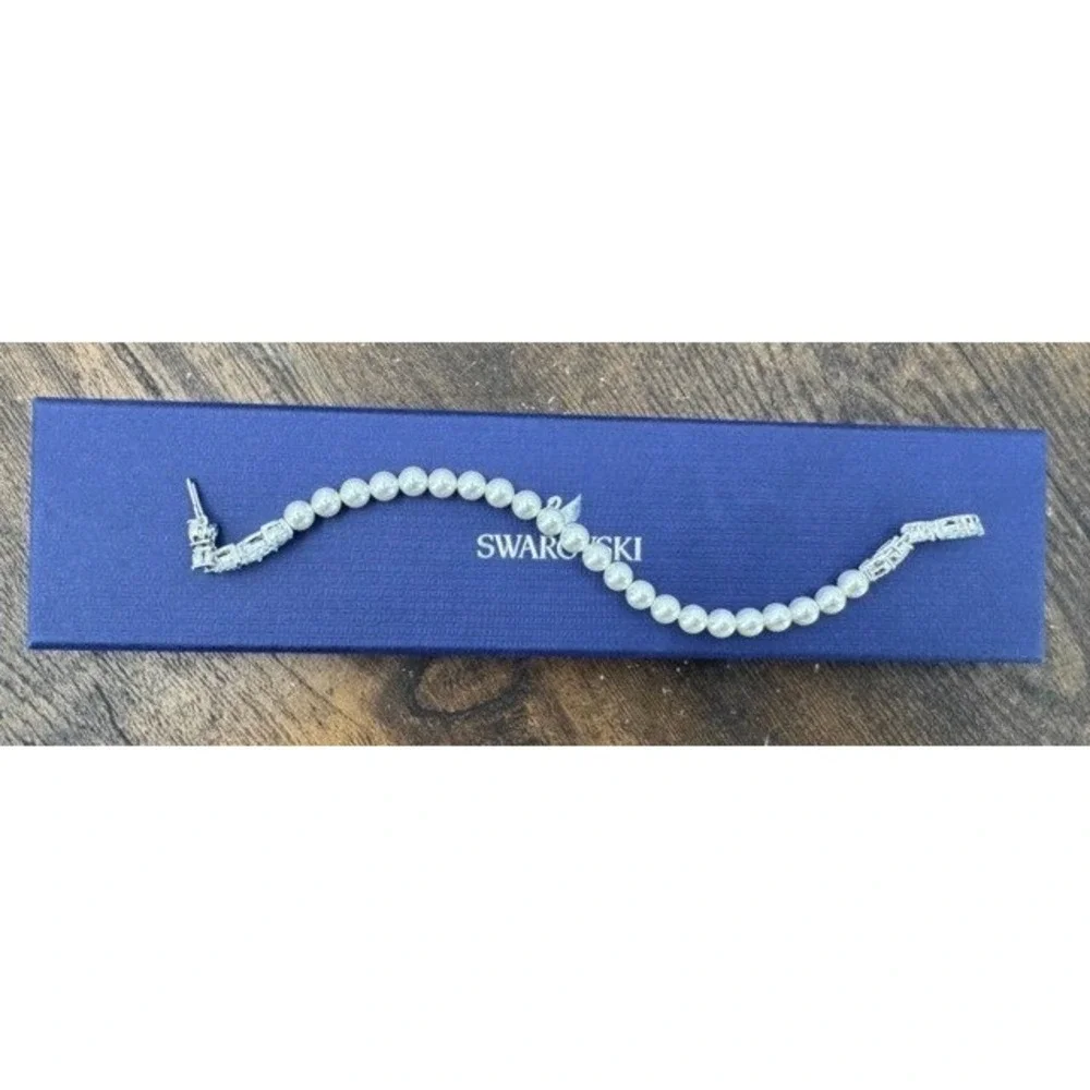 Swarovski Louison Pearl Bracelet White Rhodium Plated Crystal Bridal Classic